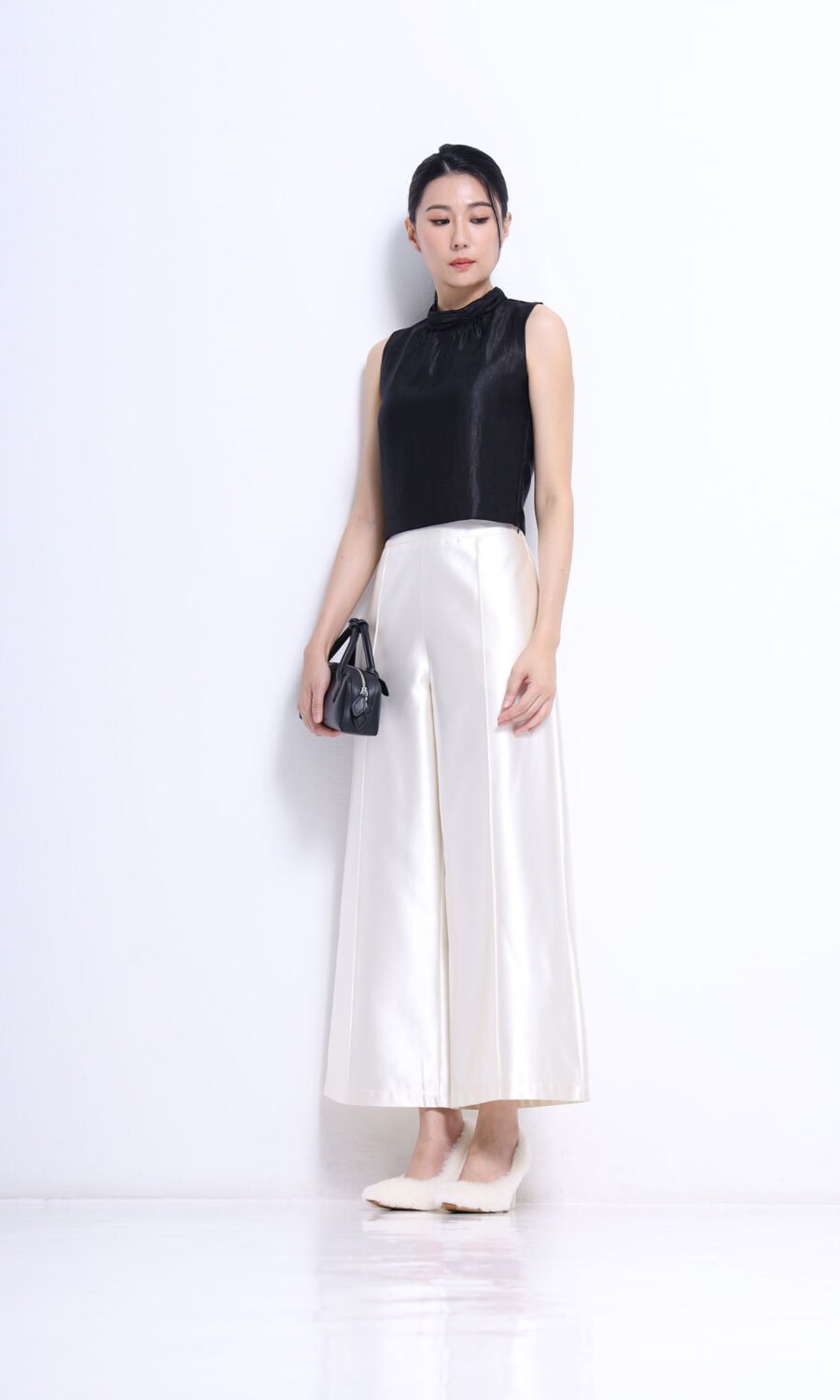 Wide-Leg Tailored Trousers