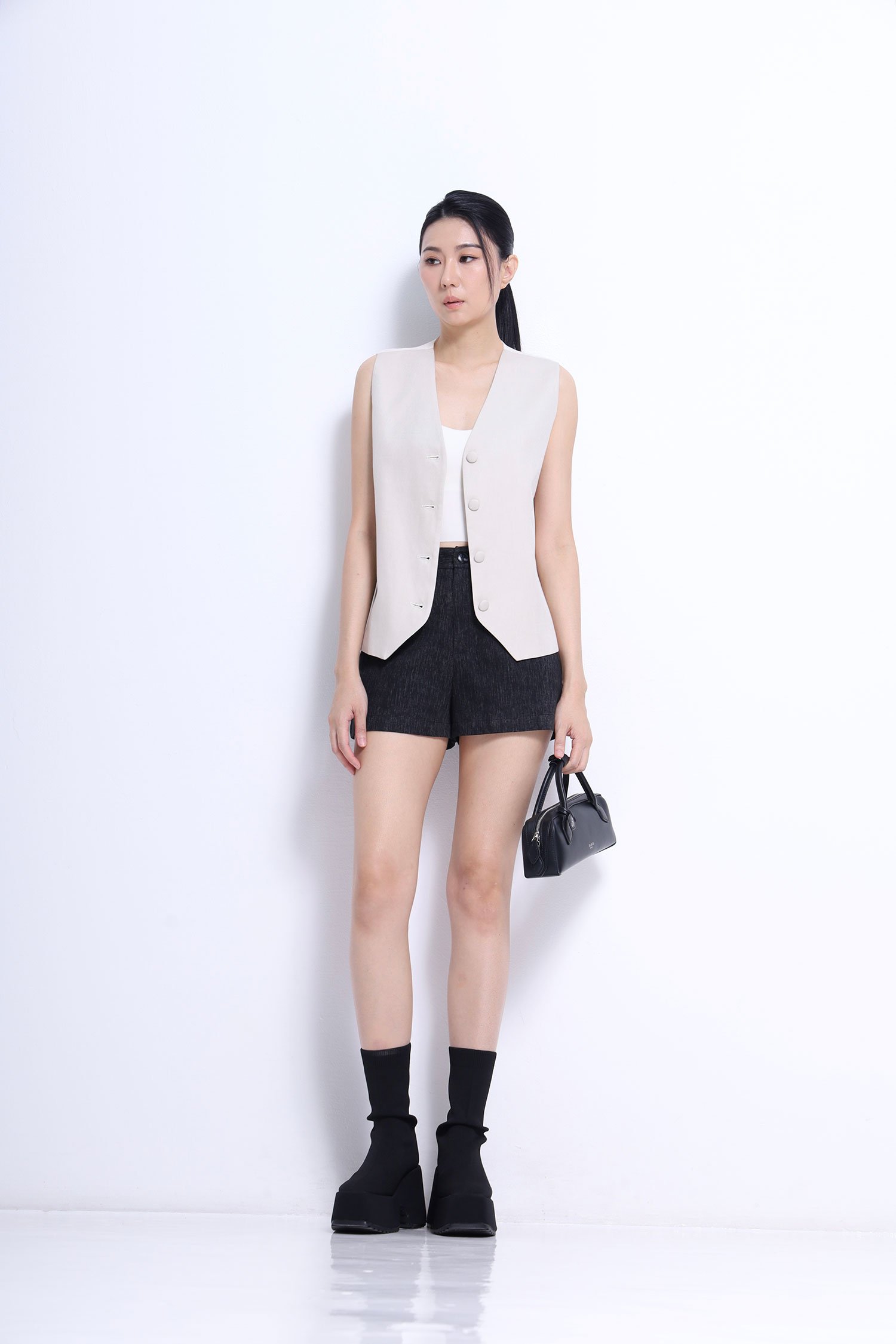 High-Waisted Tailored Shorts - Image 14