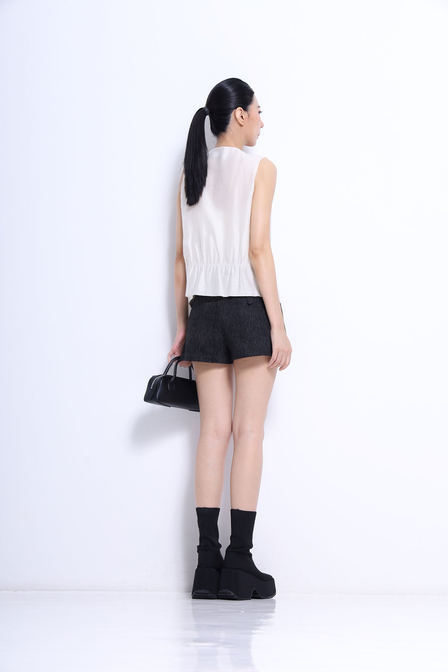 High-Waisted Tailored Shorts - Image 15