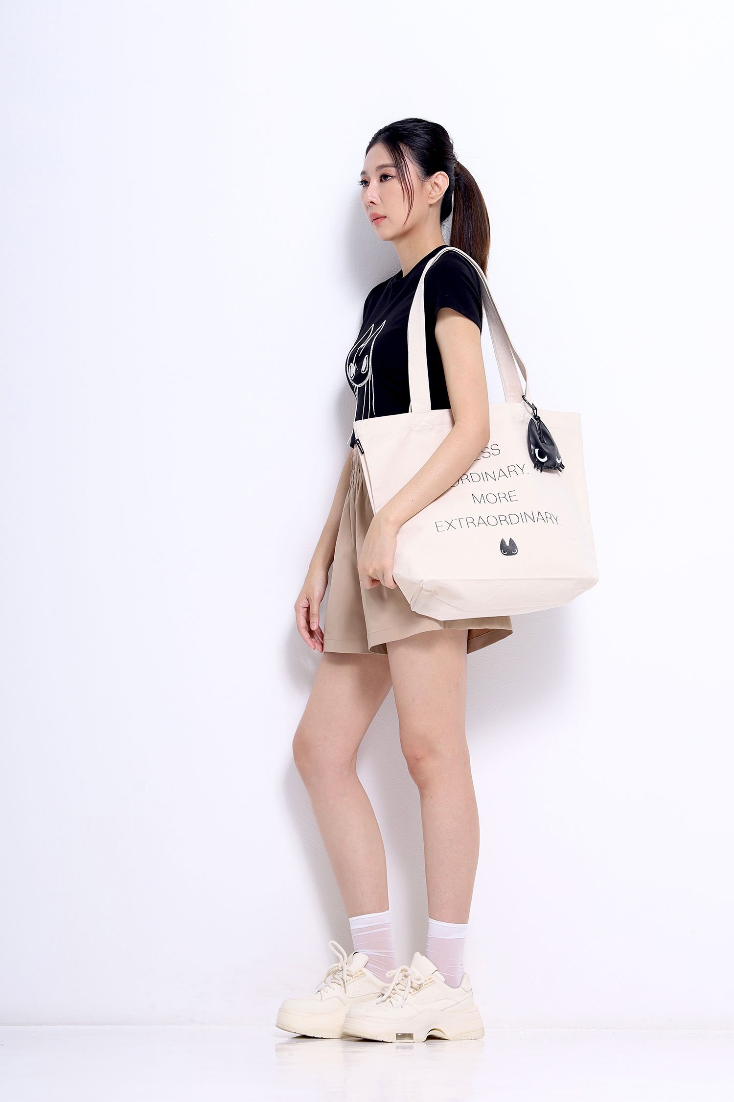 OMO Tote Bag Set (Beige + Black) - Image 2