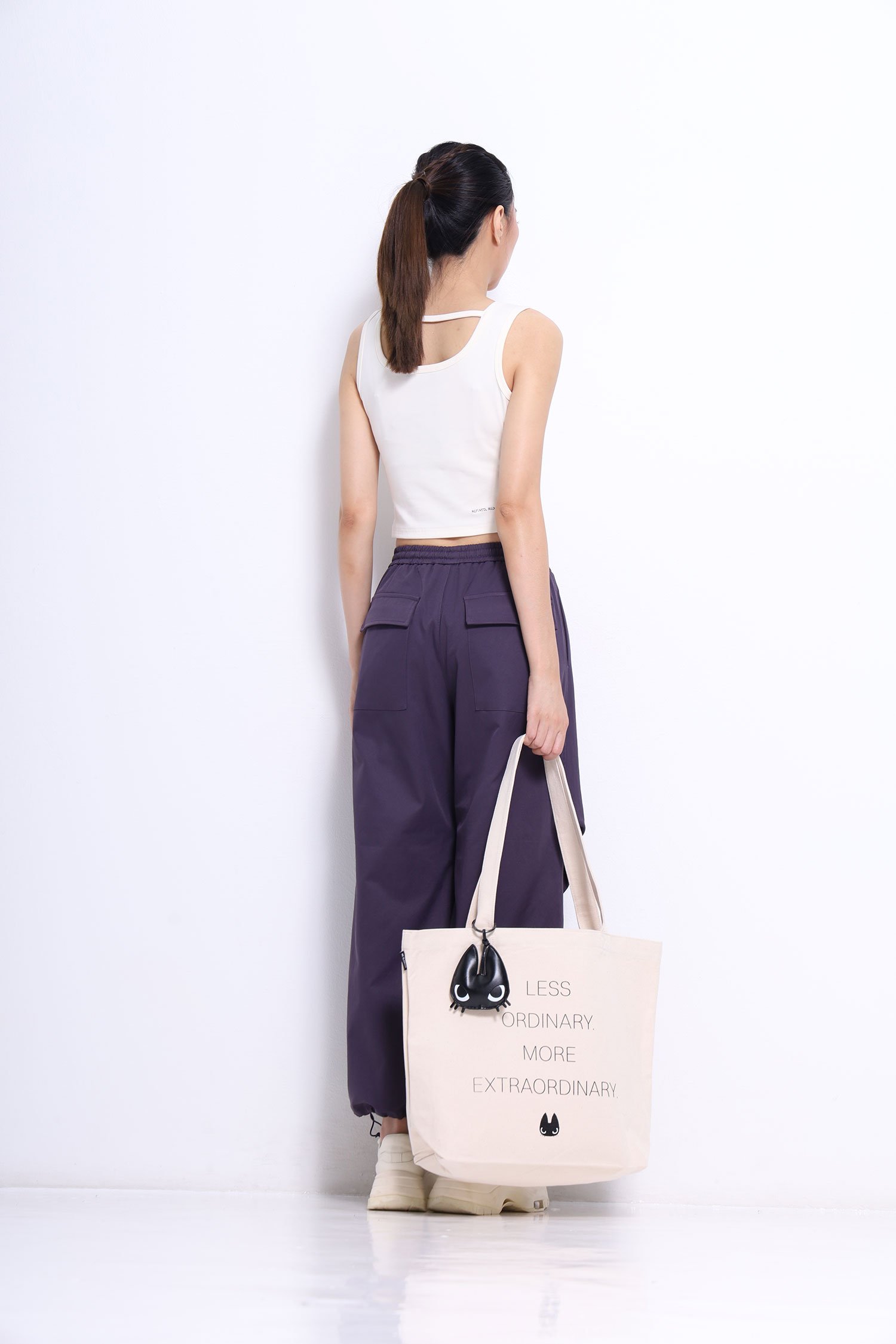 OMO Tote Bag Set (Beige + Black) - Image 6