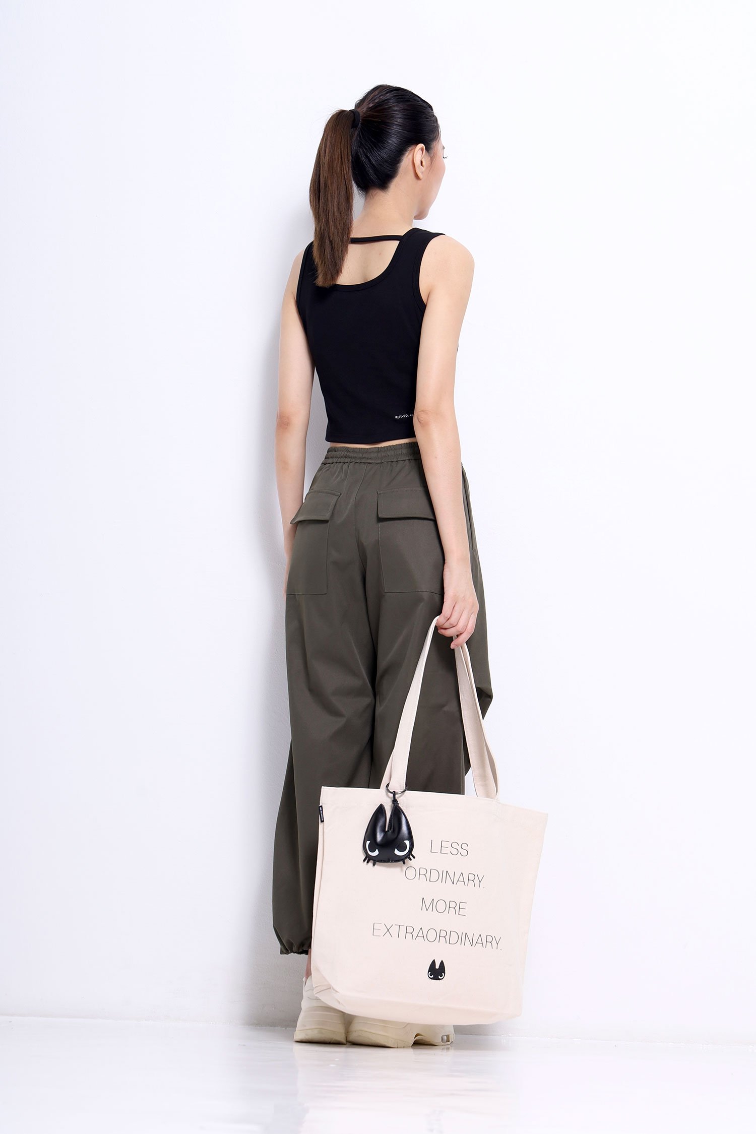 OMO Tote Bag Set (Beige + Black) - Image 4