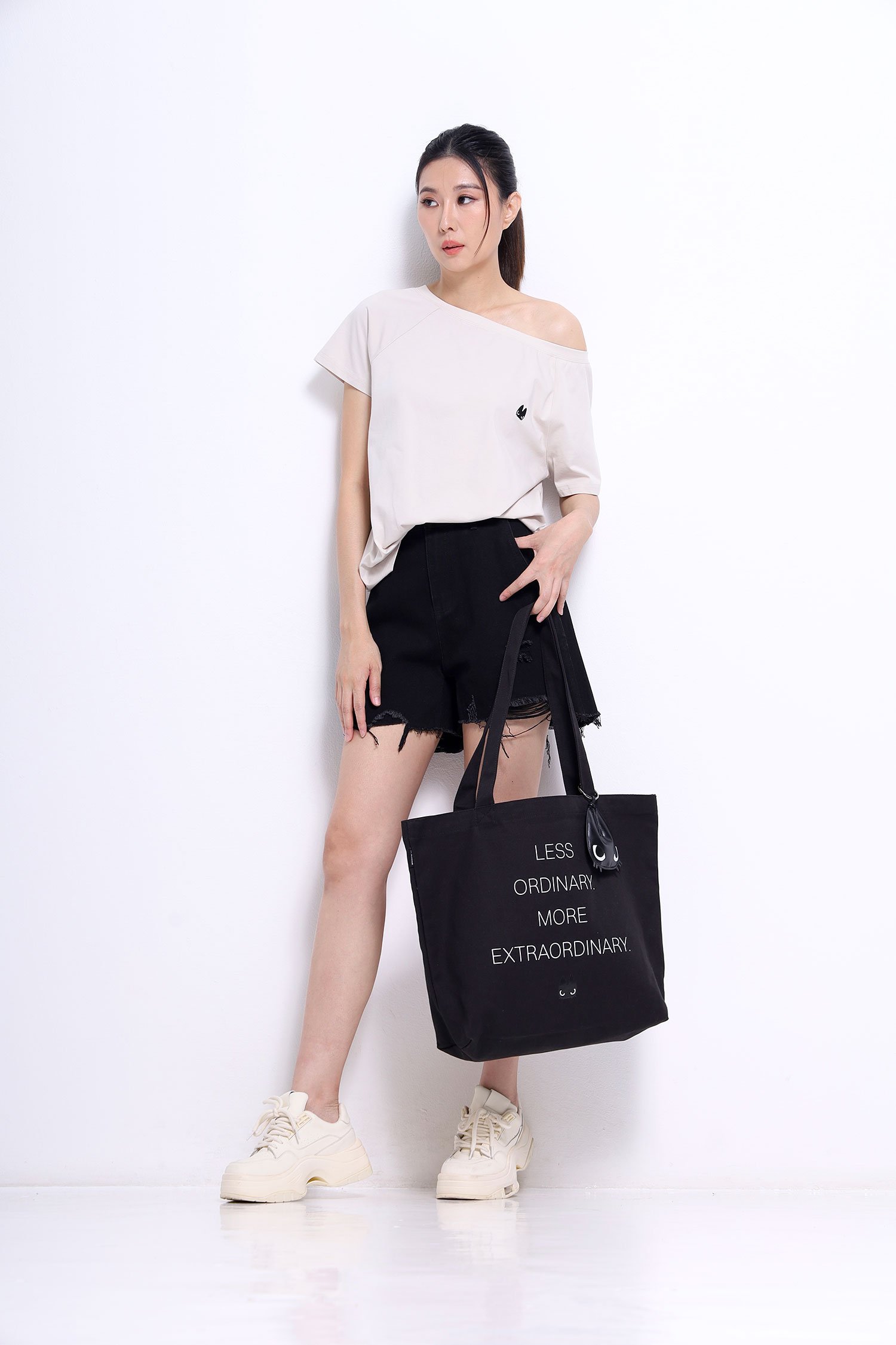 OMO Tote Bag Set (Beige + Black) - Image 9