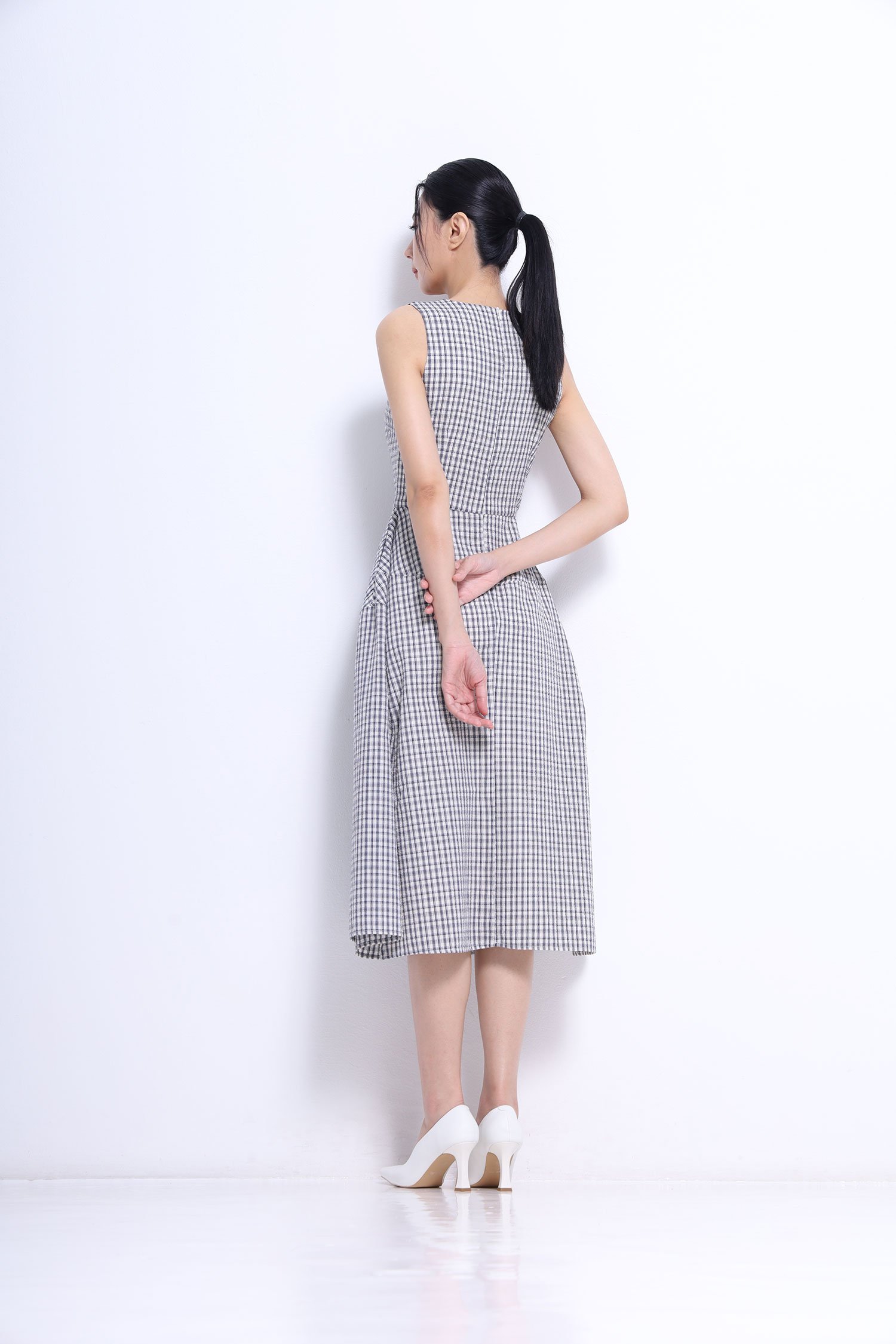 Sleeveless Fit-and-Flare Midi Dress - Image 9