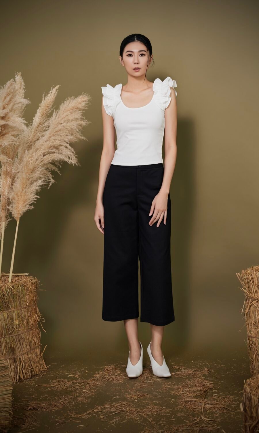 RUFFLE SHOULDER TOP