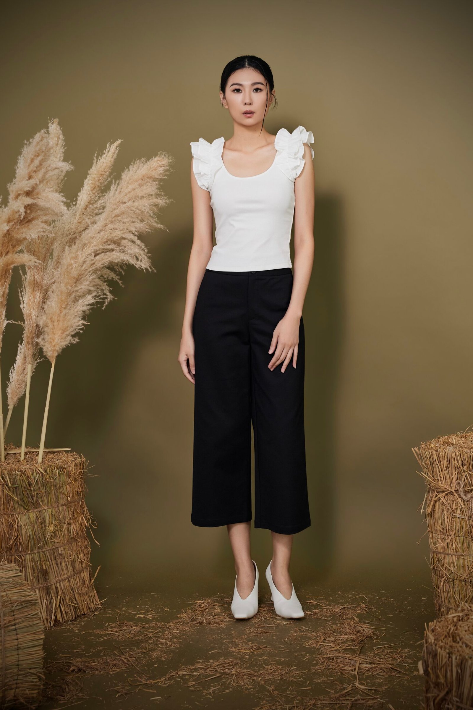 RUFFLE SHOULDER TOP