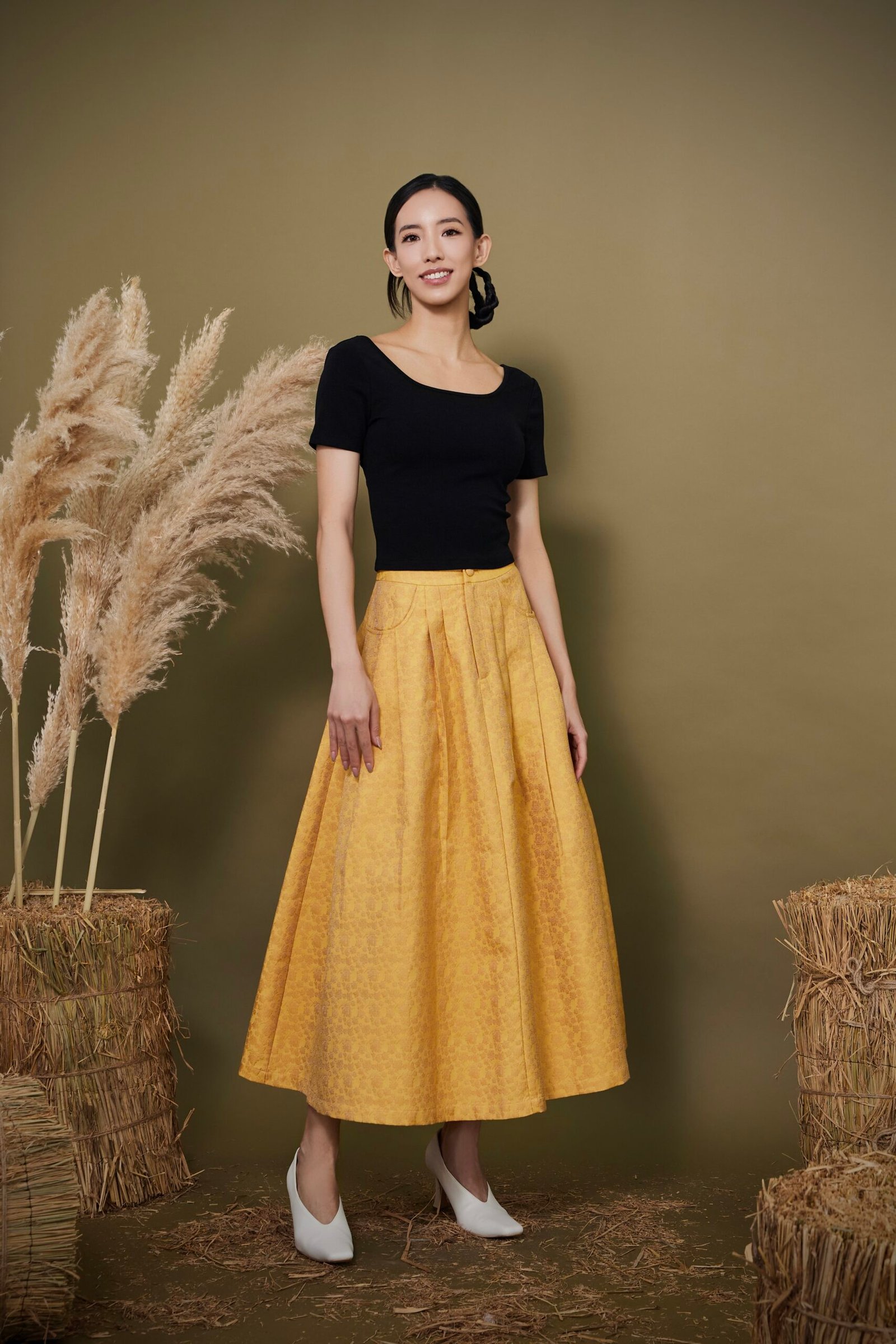 Scoop Neck Fitted Top - Image 8